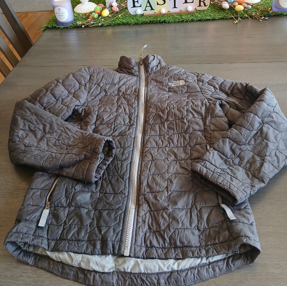 North Face Quilted Jacket Nwot Size 10/12 M Kids - Picture 1 of 3